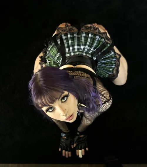 Thumbnail Evoke Desire: violenthomie's Perspective on College Sluts