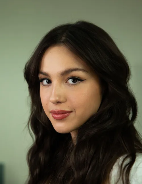 Thumbnail Olivia Rodrigo: The Rising Star in PrettyGirls | dropthemelons