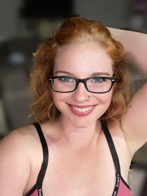 Thumbnail KT3111 Enjoys Post-Workout Moments with Ginger Category