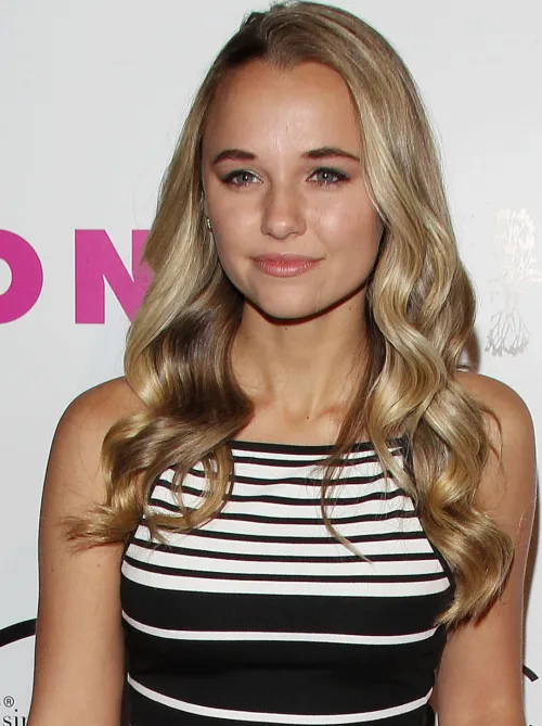 Thumbnail Meet Madison Iseman: A Portrait of Beauty by Mother_Task_2708