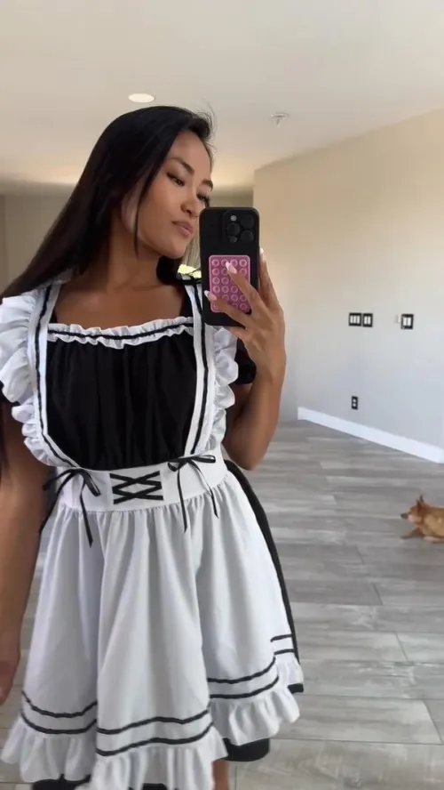 Thumbnail sunshinemaidxo's Surprise Encounter While Cleaning | frenchmaid