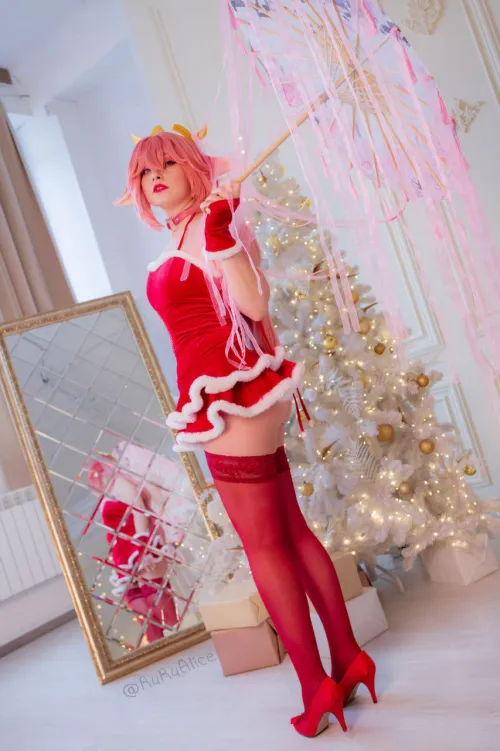 Thumbnail RuRuAlice Embraces Yae Miko: A Cosplaygirls Wonder Revealed