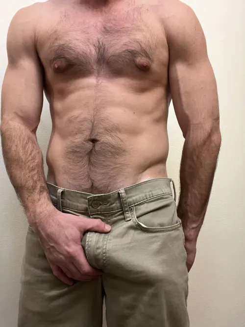 Thumbnail 34 Straight Just Got Home - Lazy_Enthusiasm9963 in Bulges Category