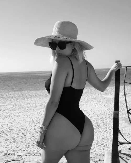 Thumbnail Bebe Rexha: Unveiling the Captivating Beauty | McCoy303 | CelebrityButts