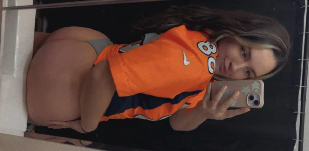 Thumbnail Experiencing Mile High Club Excitement by min43