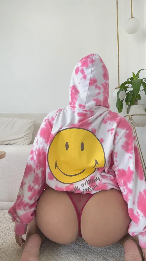 Thumbnail Swallowingbuns' Seduction: Embrace a PAWG's Temptation at BubbleButts