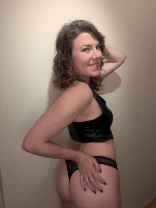 Thumbnail Longing for Playtime: Exploring ThickThighs by Jess_Slattern