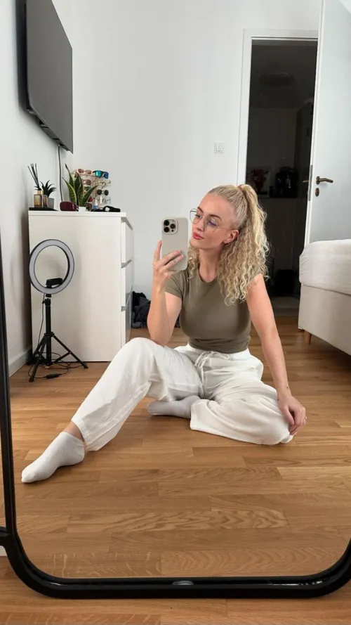 Thumbnail NastyLoadSwallower's Comfy Outfit Showcase - A Visual Delight in 2busty2hide