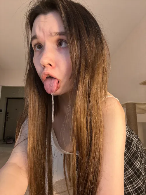 Thumbnail Drool Catching Adventures: Embracing spitfetish with CrystalMist_xo