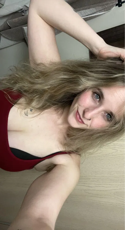 Thumbnail Queenbree99's Offer: 879 Photos and Videos at 40% Off Now