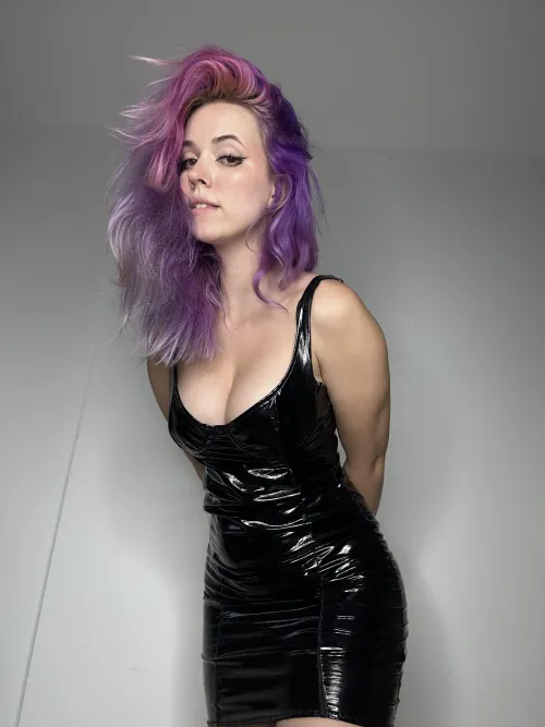 Thumbnail Well Hi There: A Captivating Read by CharmingMistress in ShinyPorn