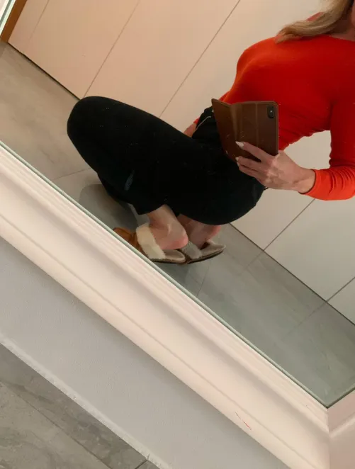 Thumbnail thegoddesswife's Era: Enjoying Life Braless