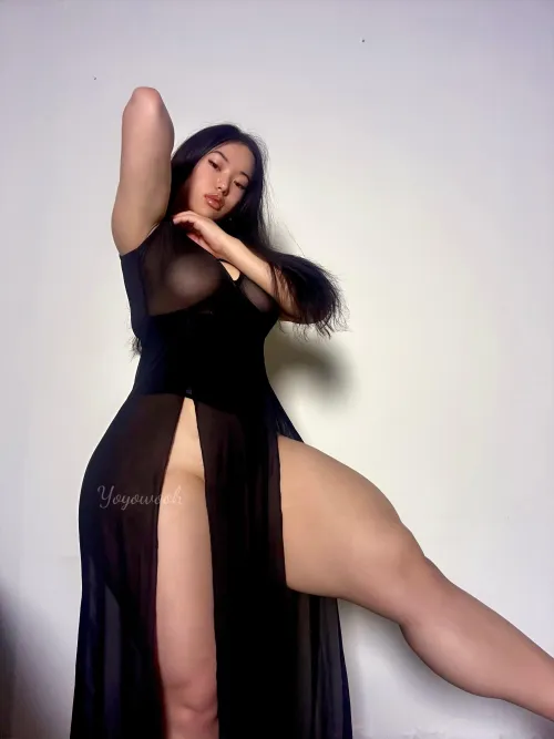 Thumbnail Discover the Ideal Angle for Perfect Leg Viewing with yoyowooh