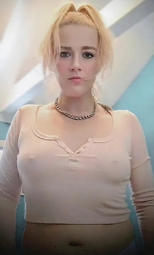 Thumbnail Pink Crop Top: Disastrous-431's Fashion Moment