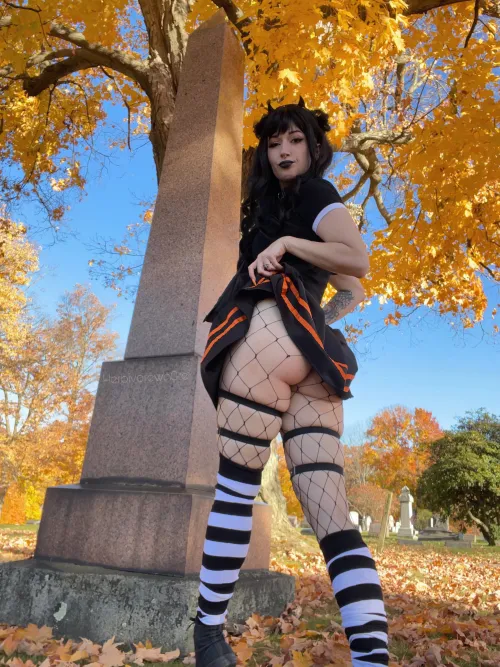Thumbnail Herbivorewh0re's Unconventional Date Idea: Breed Me in a Graveyard | gothsluts