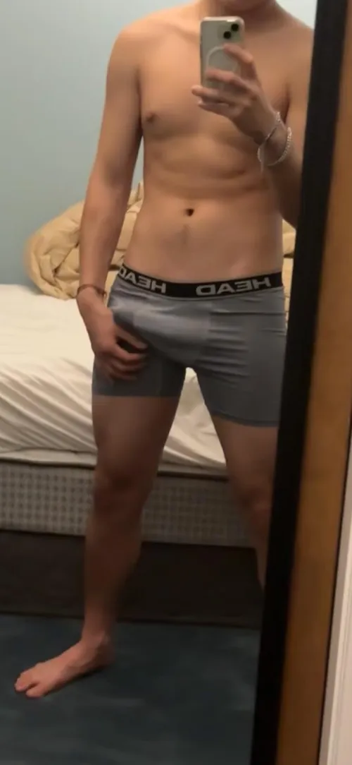 Thumbnail Need Draining? 18 Straight Bulge Dilemma by Fluid_Giraffe1083