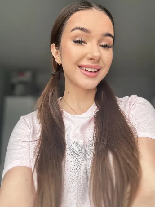 Thumbnail DazzllingaGraace's Style Insight - Ridiculous or Beautiful Ponytails Look
