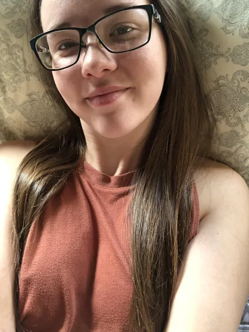 Thumbnail My Cute Frames Are On Point: Exploration by thebreefontaine in GirlswithGlasses