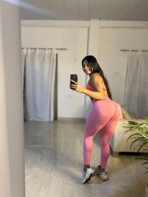 Thumbnail Maggiemarina's Pink Collection: Celebrating the Allure of YogaPants