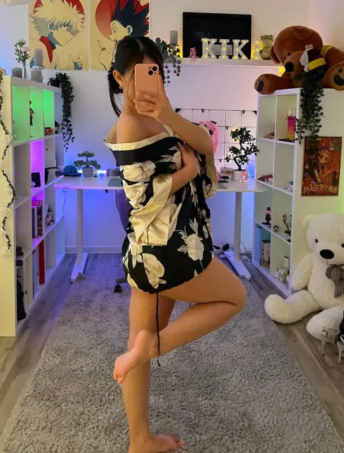 Thumbnail Relatable Moments: pandakikii's Casual Revelation
