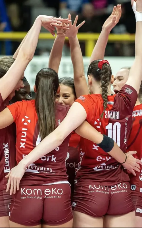 Thumbnail Dynamic Duo: Rebecca Piva & Benedetta Sartori in VolleyballGirls