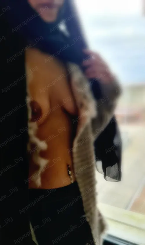 Thumbnail Indulging in Public 'Flashing' Moments for Fans