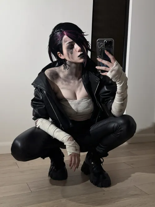 Thumbnail Goth Vi from Arcane - Alina Becker's Mesmerizing Cosplay Creation