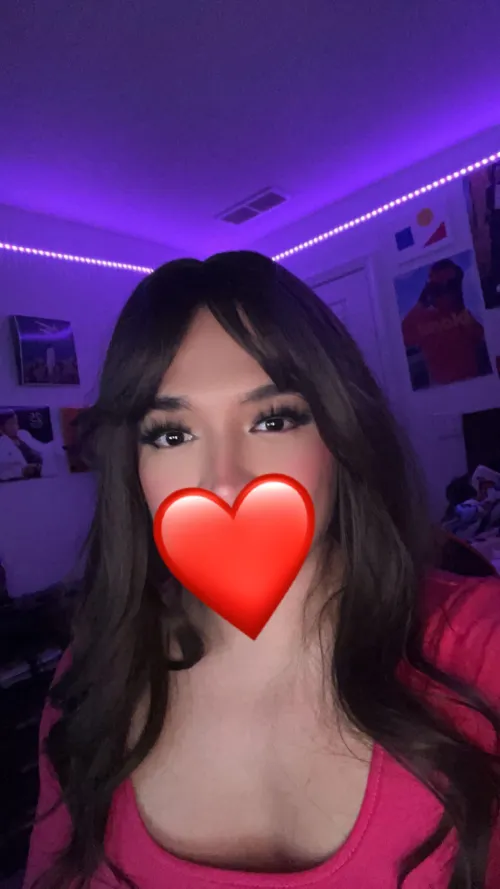 Thumbnail Discover the Fun: Makeup Journeys with sissyfemnaomi