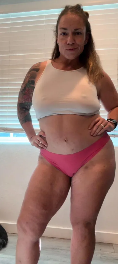 Thumbnail Thick Mama's Style: cindyvanessa's Pink Affair in amateur_milfs