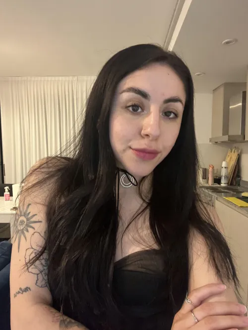 Thumbnail Hunting for a Submissive: Larajeann's Leather Journey