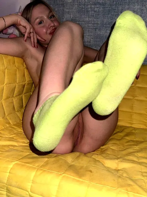Thumbnail Morning Workout Socks - Would You Sniff Them? | erkleren