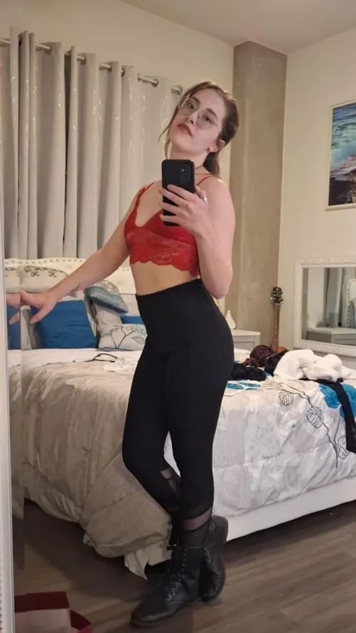 Thumbnail Styling Lingerie Tops: Emerald_BabyGirl's Bold Move