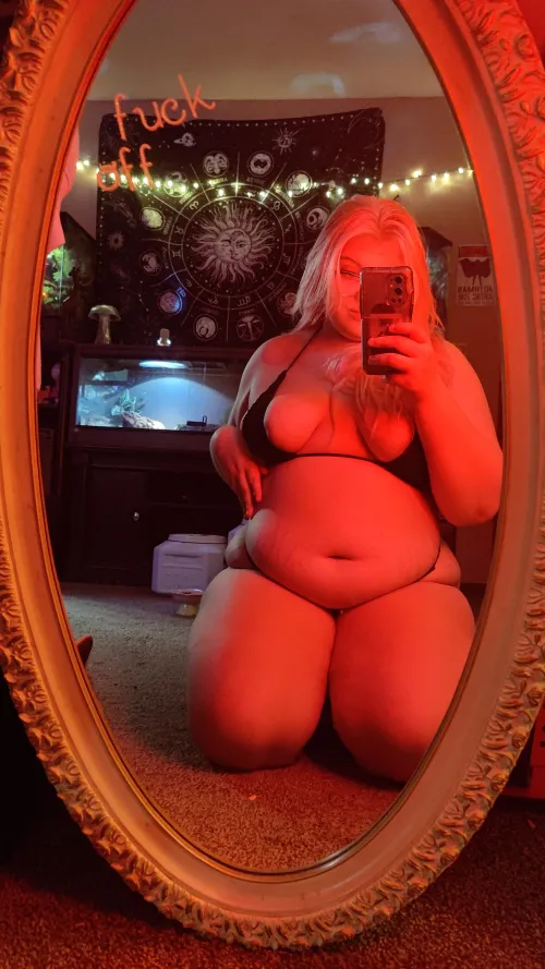 Thumbnail Curvy Desire: onyxxxrose69's Provocative Question