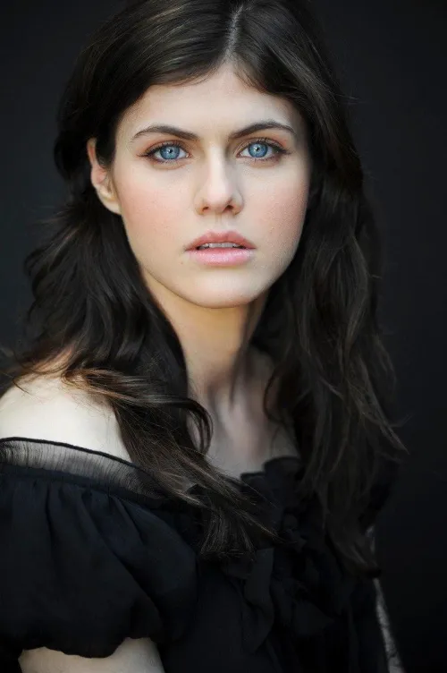 Thumbnail Alexandra Daddario: A Stunning Profile by dropthemelons in PrettyGirls Category