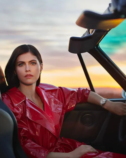 Thumbnail Alexandra Daddario: A Stunning Portrait of Beauty by sagar9175