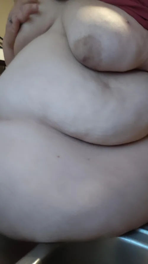 Thumbnail Tummy After a Hearty Meal by sillysaltt | Stuffers Story