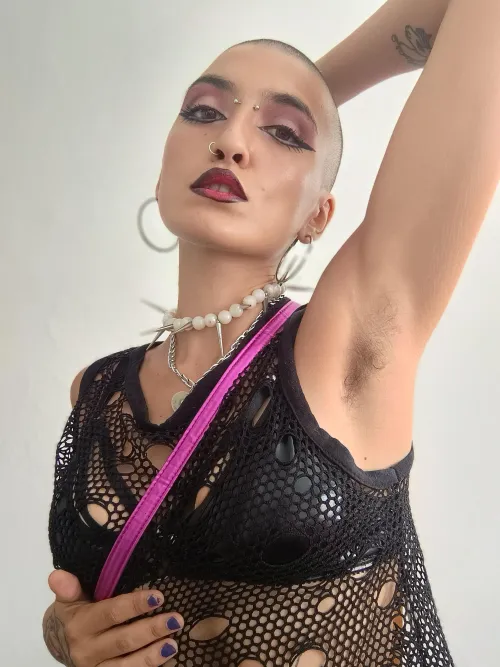 Thumbnail Esme420kinky: Delve into Hairy Aromas in HairyArmpits