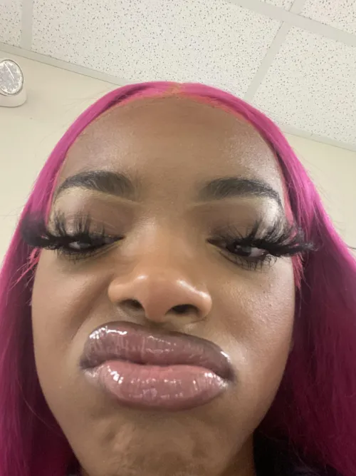 Thumbnail prettydollyy22's Alluring Lips - Pouting Category