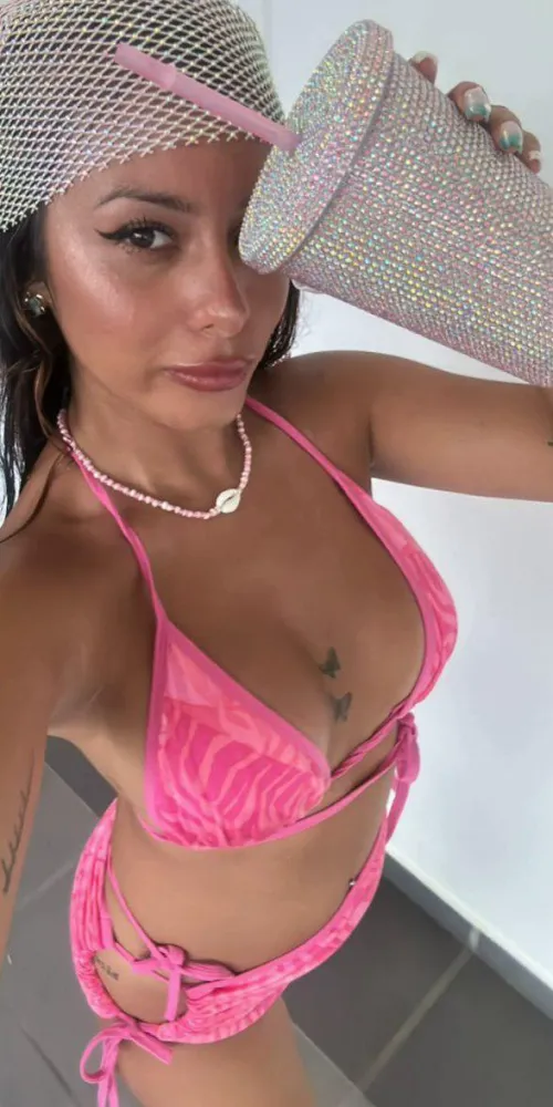 Thumbnail Am I Sexy in This Bikini - Successful_Dare6774's BikiniBodies Antics