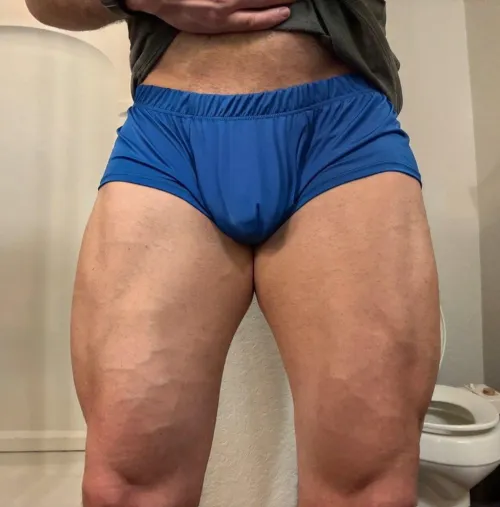 Thumbnail 32 Gay Leg Workouts Unveiled by SilverBackEnergy