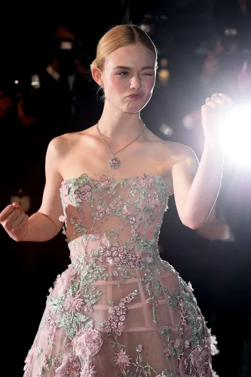 Thumbnail Elle Fanning by yashy20 | GentlemanBoners Category