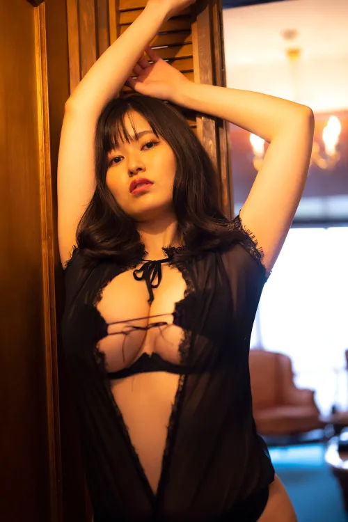 Thumbnail Captivated by Miri Ichika's Beauty | raizenkempo