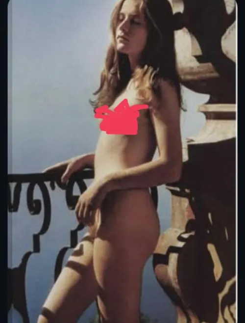 Thumbnail Isabelle Huppert: French Actress with CelebrityButts Appeal