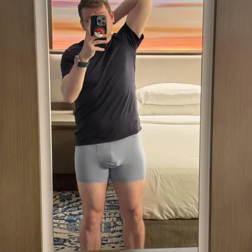 Thumbnail Checking In: 35 Gay Encounter Revealed in Bulges
