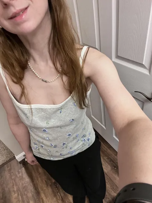 Thumbnail This Shirt Looks Better on Me Without a Bra by Author Elenore_Hoesevelt in Braless Category