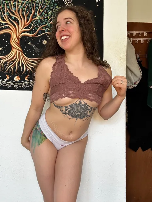 Thumbnail Lolabellebaby - I Love My Small Natural Boobs | Underboob Category