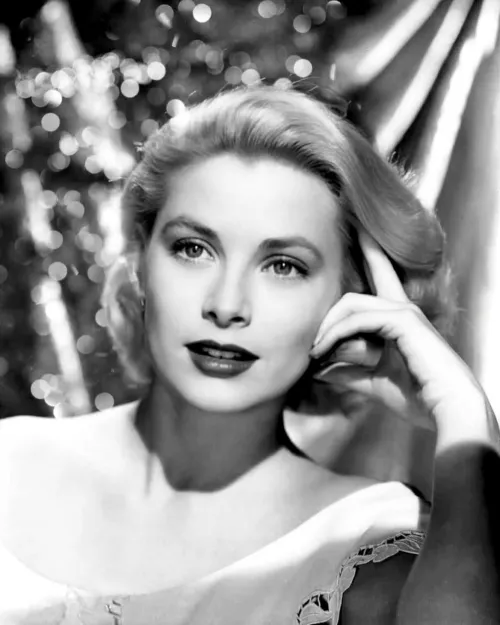 Thumbnail Grace Kelly: A Timeless Beauty by salinamelanie in PrettyGirls
