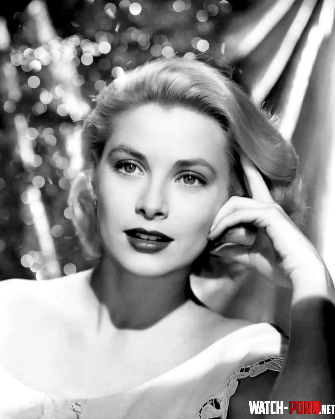 Grace Kelly by salinamelanie
