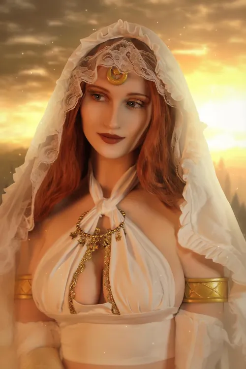 Thumbnail Lady Rose Claire Sea Impresses as Gwynevere from Dark Souls