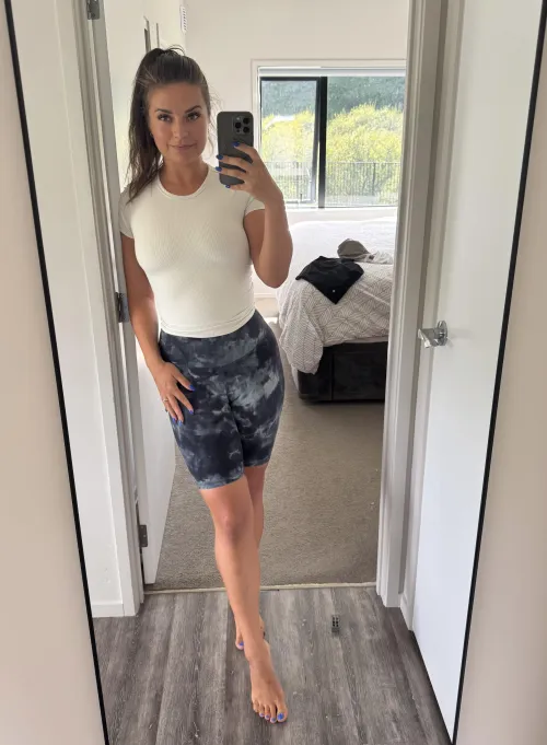 Thumbnail Join Stacie-Summers for a Brunette Workout Adventure
